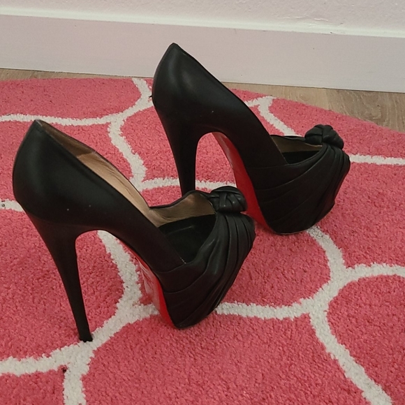 Christian Louboutin platform heels - Picture 3 of 4
